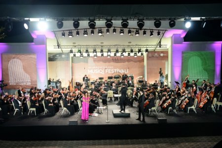 XIII Qəbələ Beynəlxalq Musiqi Festivalının açılış mərasimi olub - FOTOLAR XIII Qəbələ Beynəlxalq Musiqi Festivalının açılış mərasimi olub - FOTOLAR