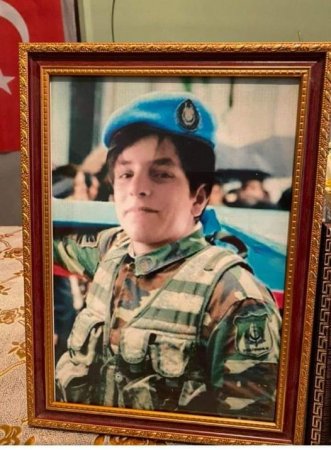 Şəhid Təhməzov Rəşad Qərib oğlu Qobustan rayonu. Murov dağında şəhid olub - FOTO