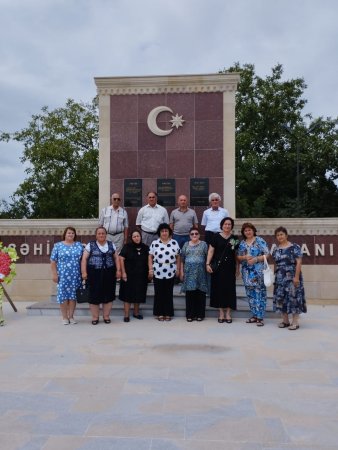 Qəbələ Oğuz yazarları Xaçmaz kənd şəhidlərinin məzarlarını ziyarət ediblər - FOTOLAR