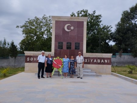 Qəbələ Oğuz yazarları Xaçmaz kənd şəhidlərinin məzarlarını ziyarət ediblər - FOTOLAR