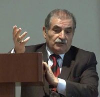 Bu şair Elza Seyidcahana görə AYB üzvlüyündən çıxır - FOTO