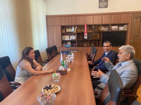 Pedaqoji Universitetə növbəti beş il üçün akkreditasiya şəhadətnaməsi təqdim olunub - FOTO