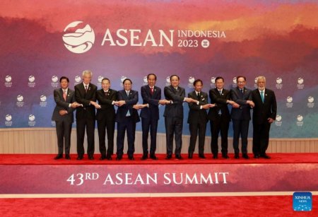 İndoneziyanın paytaxtı Cakartada 43-cü ASEAN Sammiti işə başlayıb