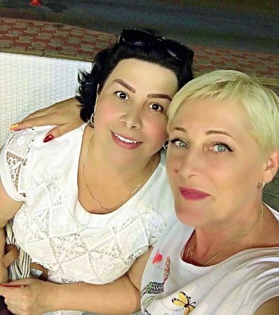 OXUCUNU ÖZÜYLƏ ÖZ DÜNYASINA APARIR...- FOTOLAR