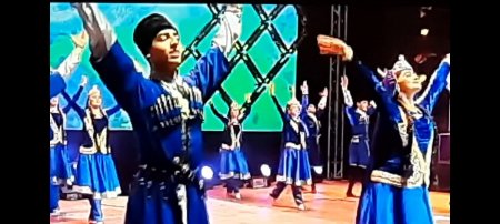 Ümummilli liderimiz Ulu öndər Heydər Əliyevin 100 illiyi münasibətilə silsilə tədbirlər çərçivəsində Gənc tamaşaçılar teatrında da tədbir keçirilib - FOTOLAR