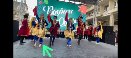 Ümummilli liderimiz Ulu öndər Heydər Əliyevin 100 illiyi münasibətilə silsilə tədbirlər çərçivəsində Gənc tamaşaçılar teatrında da tədbir keçirilib - FOTOLAR