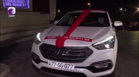 Şəbnəm Tovuzluya pərəstişkarı efirdə avtomobil hədiyyə etdi - FOTO