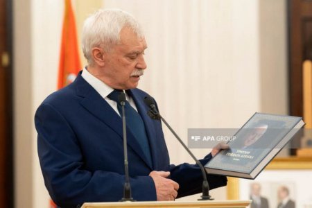 Sankt-Peterburq parlamentində Həydər Əliyevin 100 illik yubileyinə həsr olunan “Qəlbimin bir hissəsi Rusiyadadır” adlı tədbir keçirilib - FOTO Sankt-Peterburq parlamentində Həydər Əliyevin 100 illik yubileyinə həsr olunan “Qəlbimin bir hissəsi Rusiyadadır” adlı tədbir keçirilib - FOTO