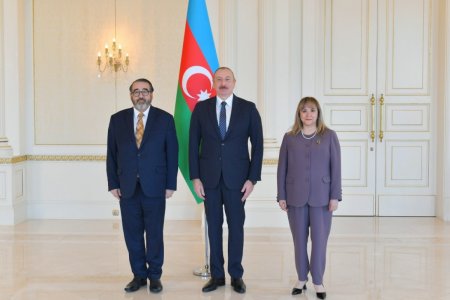 Perunun yeni səfiri etimadnaməsini Azərbaycan Prezidentinə təqdim edib - YENİLƏNİB Perunun yeni səfiri etimadnaməsini Azərbaycan Prezidentinə təqdim edib - YENİLƏNİB