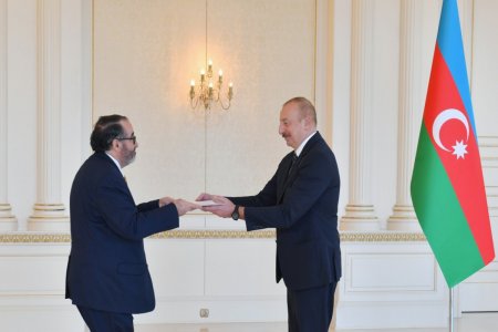 Perunun yeni səfiri etimadnaməsini Azərbaycan Prezidentinə təqdim edib - YENİLƏNİB Perunun yeni səfiri etimadnaməsini Azərbaycan Prezidentinə təqdim edib - YENİLƏNİB