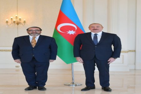 Perunun yeni səfiri etimadnaməsini Azərbaycan Prezidentinə təqdim edib - YENİLƏNİB Perunun yeni səfiri etimadnaməsini Azərbaycan Prezidentinə təqdim edib - YENİLƏNİB