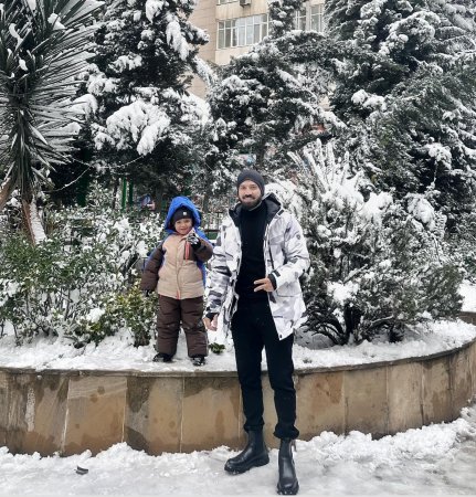 Məşhurlar qarın ləzzətini belə çıxardılar – FOTO