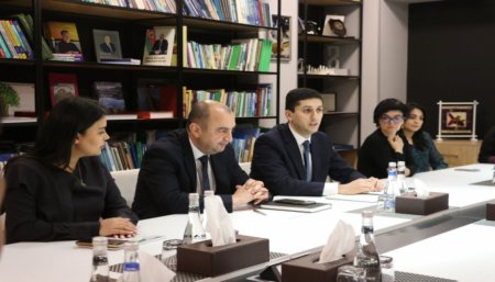 “Yaşıl dünya naminə həmrəylik ili” ilə əlaqədar ETSN yanında İctimai Şuranın üzvləri ilə görüş keçirilib