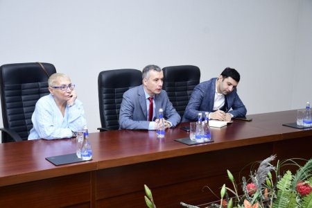 YAP Mərkəzi Aparatında “Seçki Müşahidə və Təhlil Qrupu” Koalisiyasının nümayəndələri ilə görüş keçirilib - FOTO