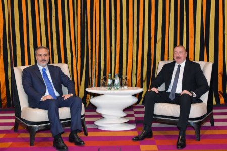 Azərbaycan Prezidenti İlham Əliyev ilə Türkiyənin xarici işlər nazirinin Münxendə görüşü olub