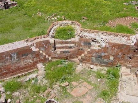 Azərbaycanın Ermənistandakı mədəni-irs nümunələri: Aşağı Talin qalası Azərbaycanın Ermənistandakı mədəni-irs nümunələri: Aşağı Talin qalası