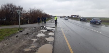 Biləsuvarda yol-nəqliyyatı hadisəsi baş verib, yaralananlar var - FOTO Biləsuvarda yol-nəqliyyatı hadisəsi baş verib, yaralananlar var - FOTO