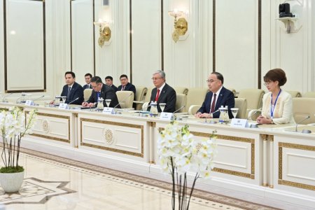 Qazaxıstan Prezidenti Kasım-Jomart Tokayev ilə Milli Məclisdə görüş Qazaxıstan Prezidenti Kasım-Jomart Tokayev ilə Milli Məclisdə görüş