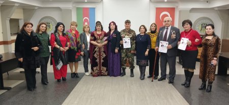 ÖMÜR KƏRPİCLƏRİNİN RƏNGLƏRİ…- FOTOLAR
