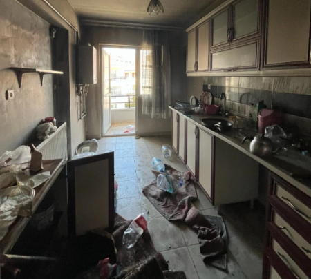 Kirayə pulunu ödəmədiyi evi yandırıb qaçdı - FOTOLAR