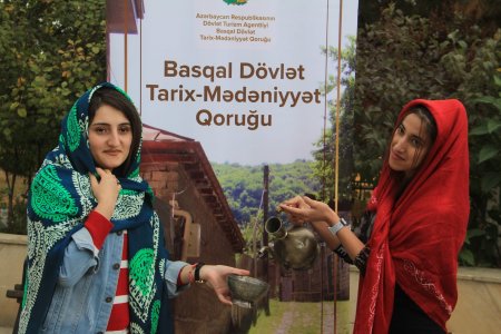 Daşdəmir Əjdəroğlu: Xeyirxah basqallılar - FOTOLAR Daşdəmir Əjdəroğlu: Xeyirxah basqallılar - FOTOLAR