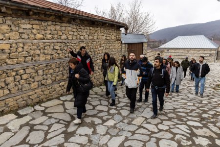 Daşdəmir Əjdəroğlu: Xeyirxah basqallılar - FOTOLAR Daşdəmir Əjdəroğlu: Xeyirxah basqallılar - FOTOLAR