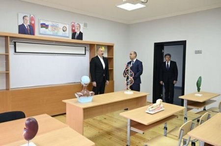 Prezident Bum qəsəbəsində tam orta məktəbin yeni binasının açılışında iştirak edib - FOTO