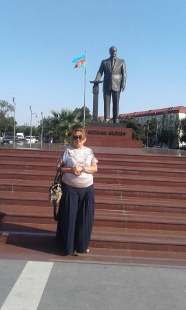 ZÜLFİYYƏNİN HÜNƏRİ (FƏDAKAR, CƏFAKEŞ İNSAN HAQQINDA OÇERK) - FOTO ZÜLFİYYƏNİN HÜNƏRİ (FƏDAKAR, CƏFAKEŞ İNSAN HAQQINDA OÇERK) - FOTO