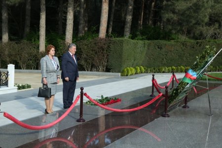 AMEA rəhbərliyi akademik Zərifə Əliyevanın xatirəsini yad edib - FOTO AMEA rəhbərliyi akademik Zərifə Əliyevanın xatirəsini yad edib - FOTO