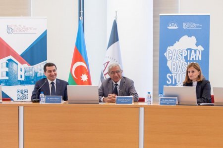 Hikmət Hacıyev: Azərbaycanın COP29-a ev sahibliyi etməsi diplomatik və siyasi cəsarətimizin təcəssümüdür Hikmət Hacıyev: Azərbaycanın COP29-a ev sahibliyi etməsi diplomatik və siyasi cəsarətimizin təcəssümüdür