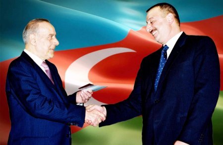 Xalqın qəlbində əbədi yaşayan ümummilli lider - FOTOLAR Xalqın qəlbində əbədi yaşayan ümummilli lider - FOTOLAR