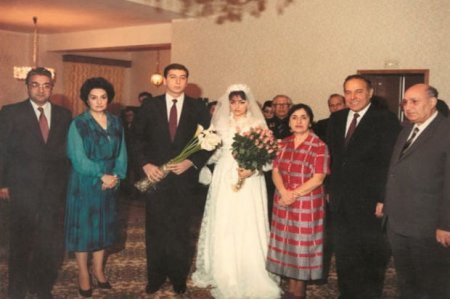 Xalqın qəlbində əbədi yaşayan ümummilli lider - FOTOLAR Xalqın qəlbində əbədi yaşayan ümummilli lider - FOTOLAR