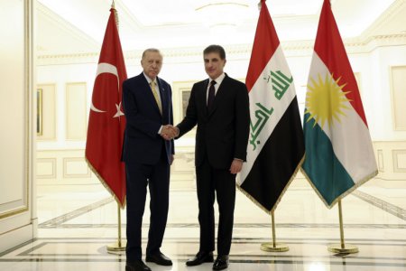 Ərdoğan İraq Kürdüstan Regionunun başçısı ilə terrorla mübarizəni müzakirə edib - FOTO Ərdoğan İraq Kürdüstan Regionunun başçısı ilə terrorla mübarizəni müzakirə edib - FOTO