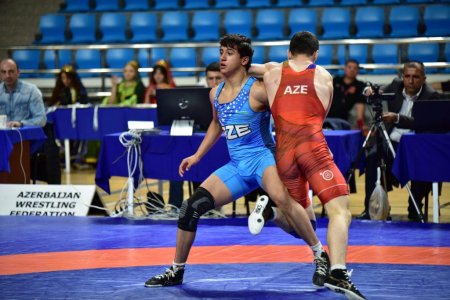 Güləş üzrə U-17 Azərbaycan çempionatına start verilib