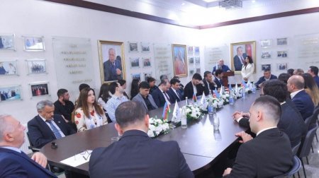 “Müasir Azərbaycan Gəncliyi və qarşıda duran vəzifələr” mövzusunda tədbir keçirilib - FOTOLAR “Müasir Azərbaycan Gəncliyi və qarşıda duran vəzifələr” mövzusunda tədbir keçirilib - FOTOLAR