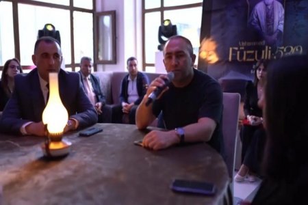 “Urbanda görüşərik” layihəsi çərçivəsində Məhəmməd Füzuli yad edilib - FOTO “Urbanda görüşərik” layihəsi çərçivəsində Məhəmməd Füzuli yad edilib - FOTO