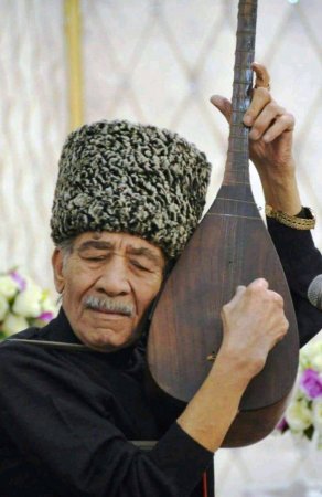 Arzu Yaqub qızı. : Dədə Ədalət - FOTO