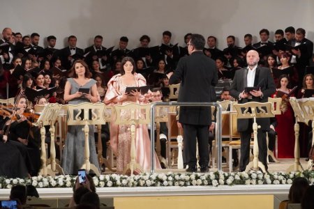 Müstəqillik Günü münasibətilə yaddaqalan konsert proqramı təqdim olunub Müstəqillik Günü münasibətilə yaddaqalan konsert proqramı təqdim olunub