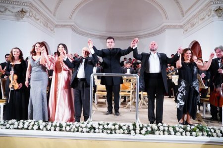 Müstəqillik Günü münasibətilə yaddaqalan konsert proqramı təqdim olunub Müstəqillik Günü münasibətilə yaddaqalan konsert proqramı təqdim olunub