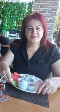 BİZİM FƏDAKAR ŞELLİ XANIM - FOTOLAR