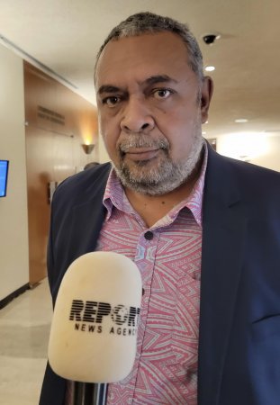 Yeni Kaledoniyanın XİN başçısı: Fransa bütün haqlarımızı əlimizdən alıb Yeni Kaledoniyanın XİN başçısı: Fransa bütün haqlarımızı əlimizdən alıb