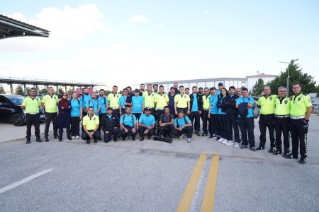 Təlimin yeddinci günü: Media nümayəndələri üçün ekstremal şəraitdə sürücülük təlimi keçirilib