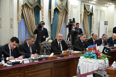 İslamabadda Prezident İlham Əliyevin Pakistan Baş naziri ilə geniş tərkibdə görüşü keçirilib - YENİLƏNİB 2 - FOTO