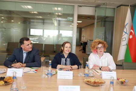 BMT-nin İnkişaf Proqramının Azərbaycandakı nümayəndə heyəti Bakı Limanında olublar BMT-nin İnkişaf Proqramının Azərbaycandakı nümayəndə heyəti Bakı Limanında olublar