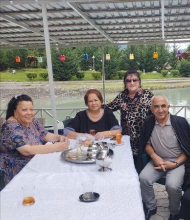 Daşdəmir Əjdəroğlu: KEÇMİŞLƏ SABAH ARASINDA - FOTO