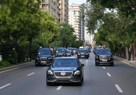 Dövlət başçıları “Bakı Ağ Şəhər”də - Fotolar