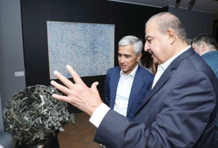 Bakıda Bəhreyn rəssamlarının əsərlərindən ibarət sərgi açılıb - FOTOLAR