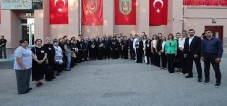 Türkiyə Prezidenti Qarabağ müharibəsi şəhidlərinin ailə üzvləri ilə görüşüb - FOTO