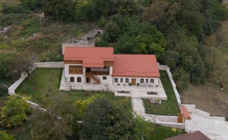Prezident İlham Əliyev Şuşada Üzeyir Hacıbəylinin ev-muzeyinin bərpadan sonra açılışında iştirak edib YENİLƏNİB -FOTOLAR Prezident İlham Əliyev Şuşada Üzeyir Hacıbəylinin ev-muzeyinin bərpadan sonra açılışında iştirak edib YENİLƏNİB -FOTOLAR