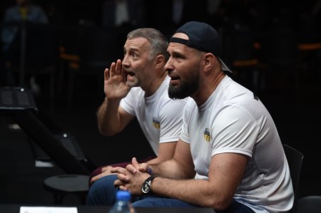 IBA Çempionlar Gecəsi: Azərbaycanın daha iki boksçusu qələbə qazanıb - FOTOLAR IBA Çempionlar Gecəsi: Azərbaycanın daha iki boksçusu qələbə qazanıb - FOTOLAR